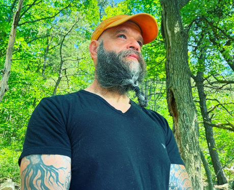 Summer Beard Styles for All Sizes: Keeping it Cool with Mountaineer Brand